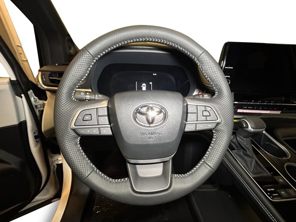 New 2026 Toyota Sienna XSE AWD/4WD image 12