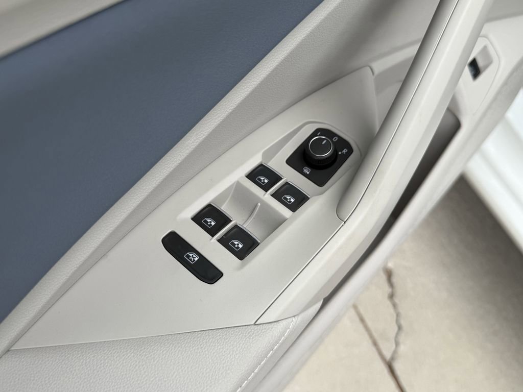 New 2026 Volkswagen Jetta SE image 11