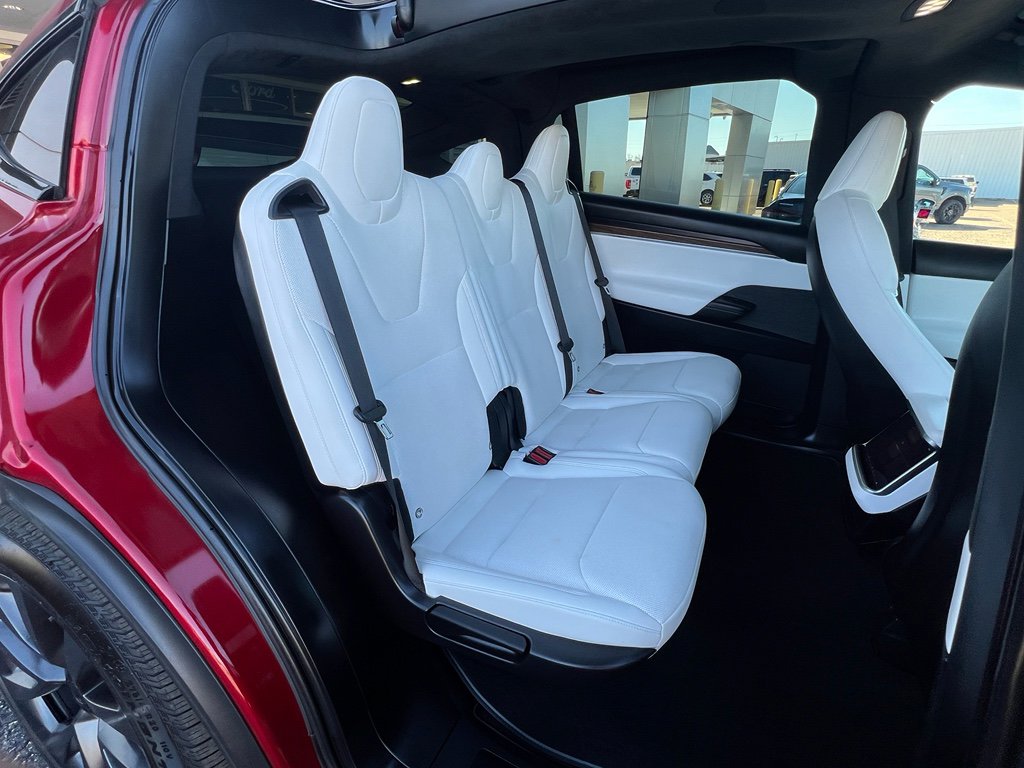 Used 2024 Tesla Model X image 15