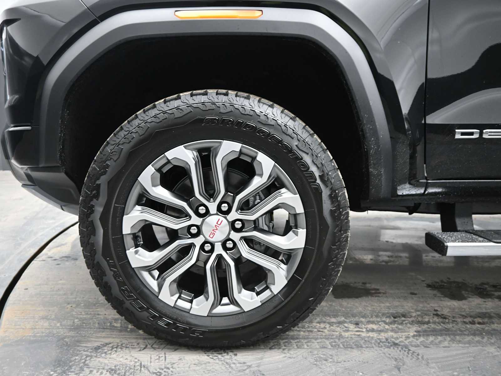 New 2026 GMC Canyon Denali image 10