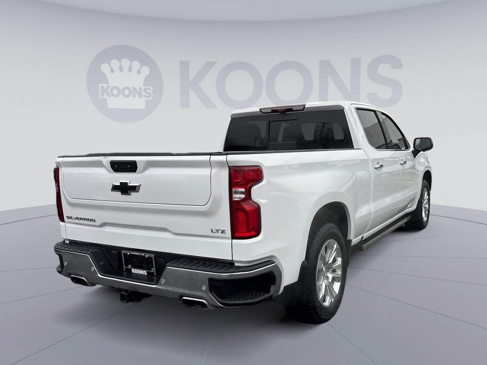 Used 2024 Chevrolet Silverado 1500 LTZ w/ Technology Package image 7