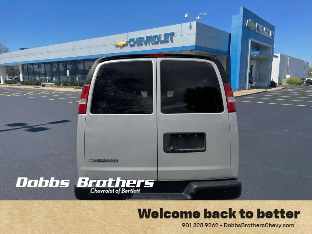 Used 2020 Chevrolet Express 3500 LS image 6