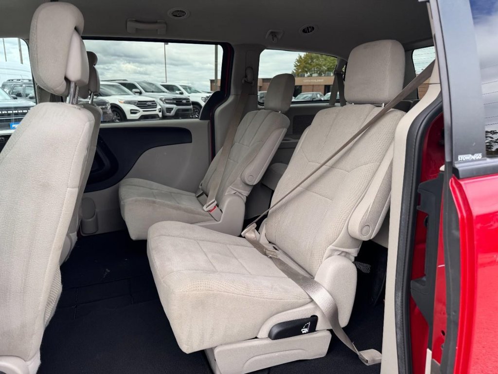 Used 2012 Dodge Grand Caravan SXT w/ Entertainment Group 1 FWD image 10