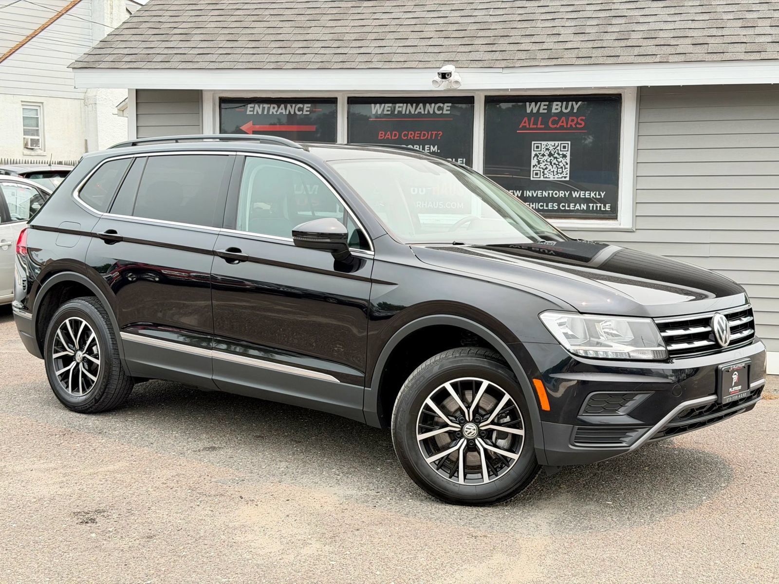 Used 2021 Volkswagen Tiguan SE w/ Panoramic Sunroof Package AWD/4WD image 14