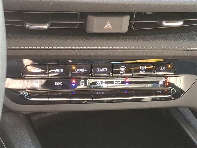 Used 2021 Buick Envision Essence w/ Sport Touring Package image 15