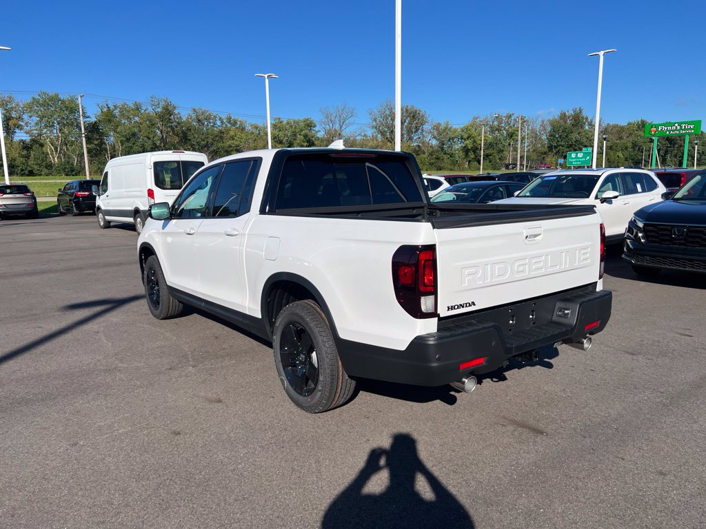 New 2026 Honda Ridgeline Black Edition image 5
