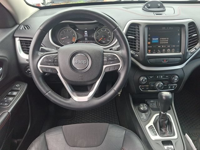 Used 2015 Jeep Cherokee Trailhawk w/ Trailer Tow Group AWD/4WD image 11