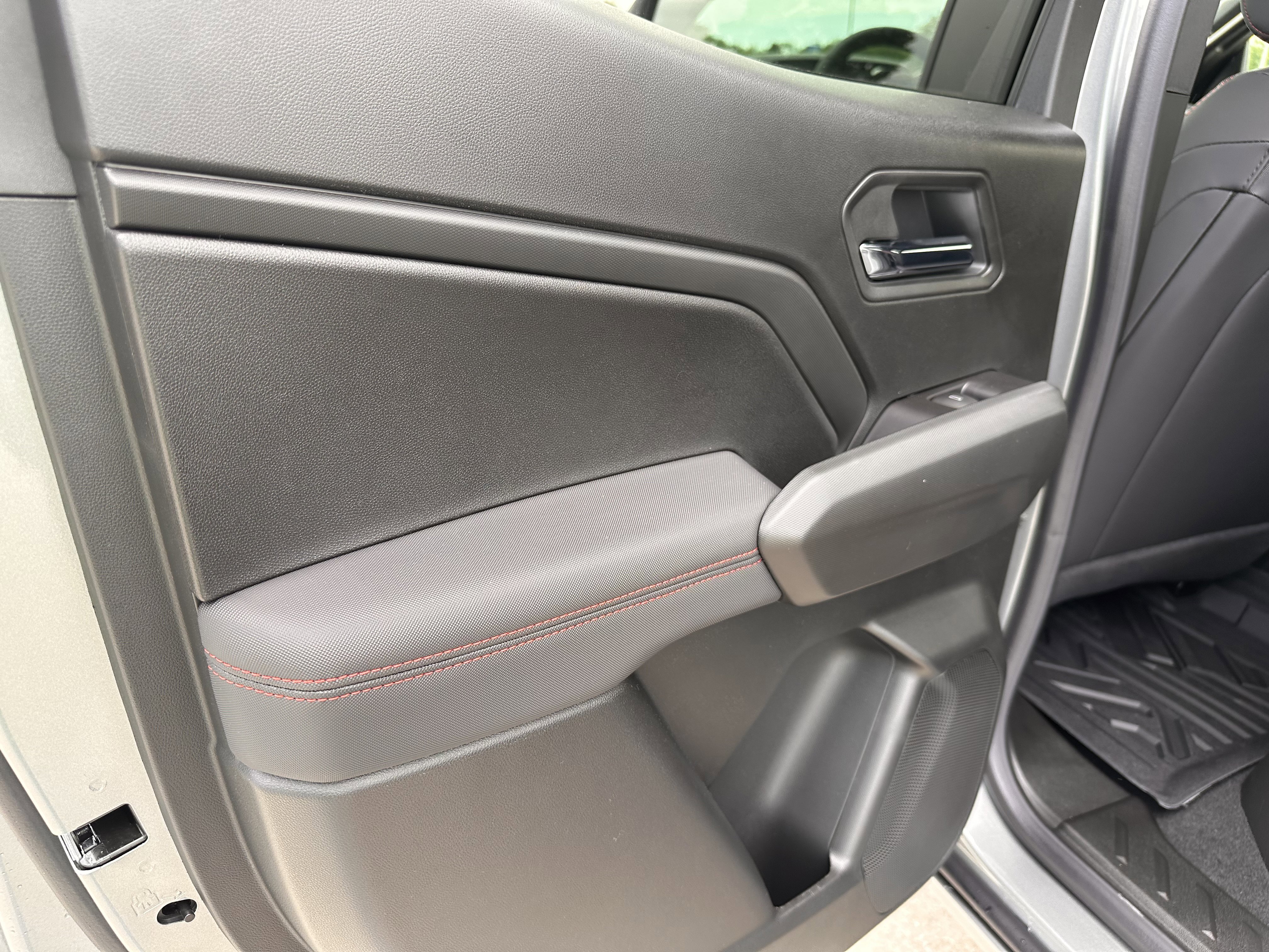 New 2025 Chevrolet Colorado Z71 image 25