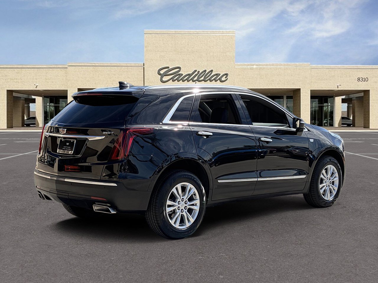 Certified 2024 Cadillac XT5 Luxury w/ LPO, Floor Liner Package FWD image 6