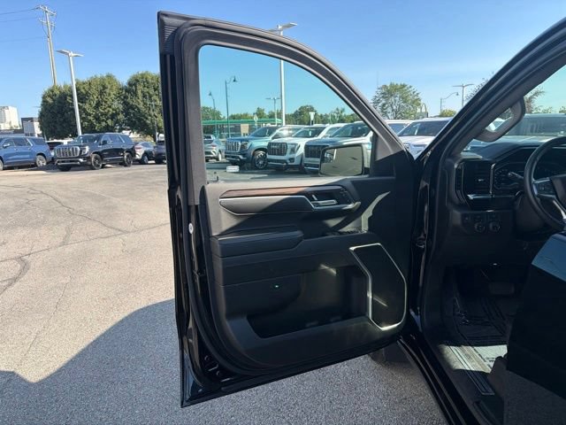 Used 2024 Chevrolet Silverado 1500 LT AWD/4WD image 25