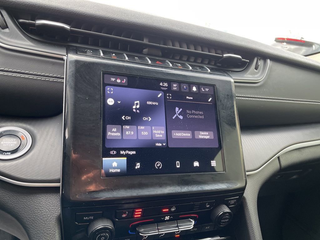 Used 2024 Jeep Grand Cherokee Altitude image 19