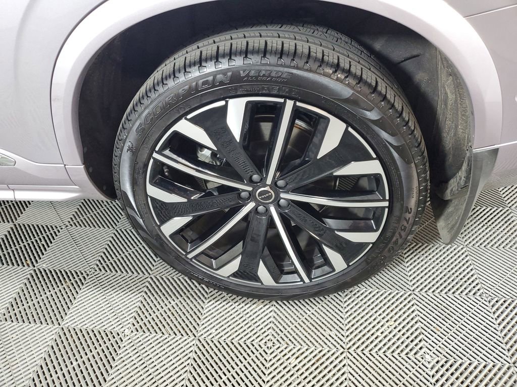 Certified 2026 Volvo XC90 B5 Plus w/ Protection Package AWD/4WD image 13
