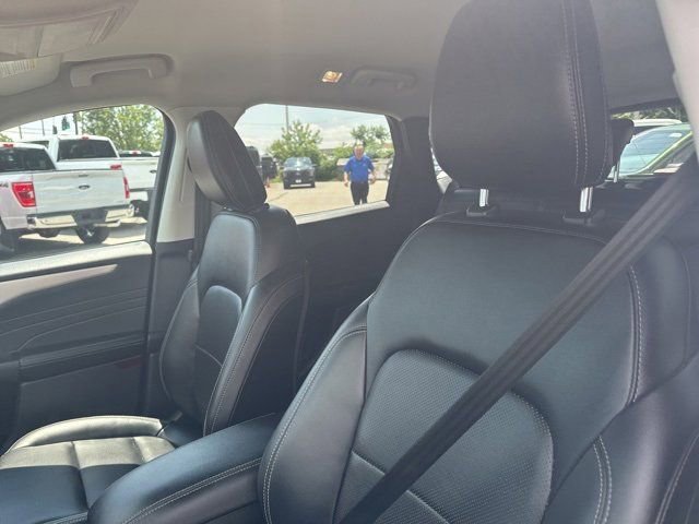 Certified 2022 Ford Escape SEL w/ Technology Package AWD/4WD image 16