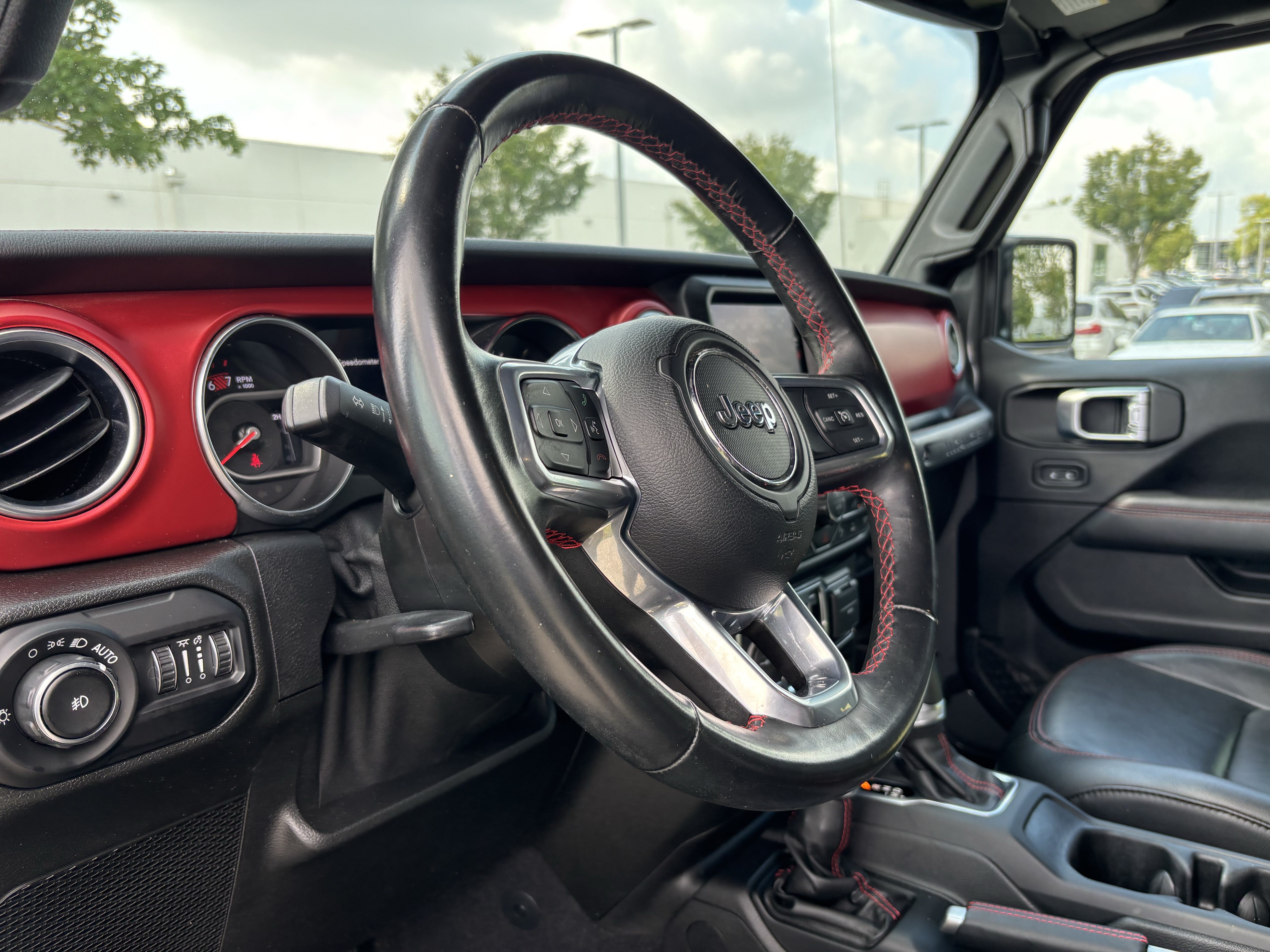 Used 2021 Jeep Wrangler Unlimited Rubicon AWD/4WD image 17