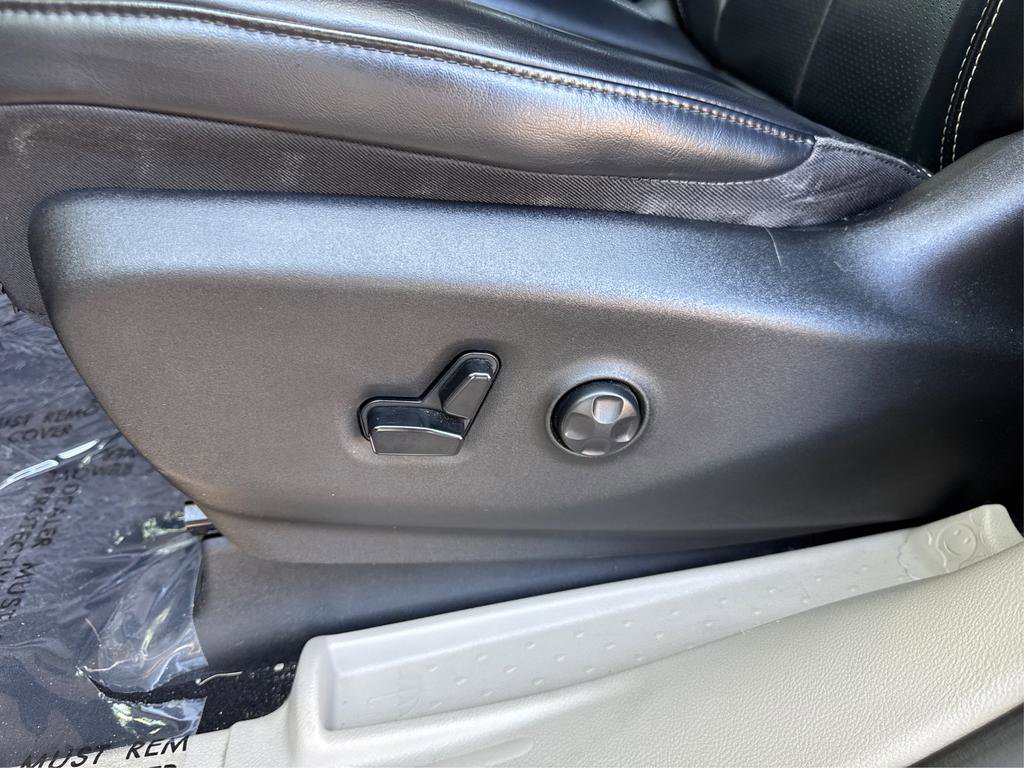 Used 2020 Chrysler Voyager Lxi FWD image 30