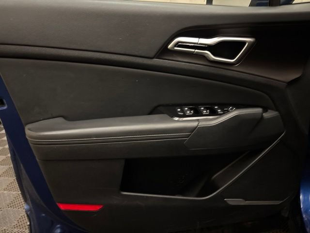 Certified 2025 Kia Sportage EX FWD image 10