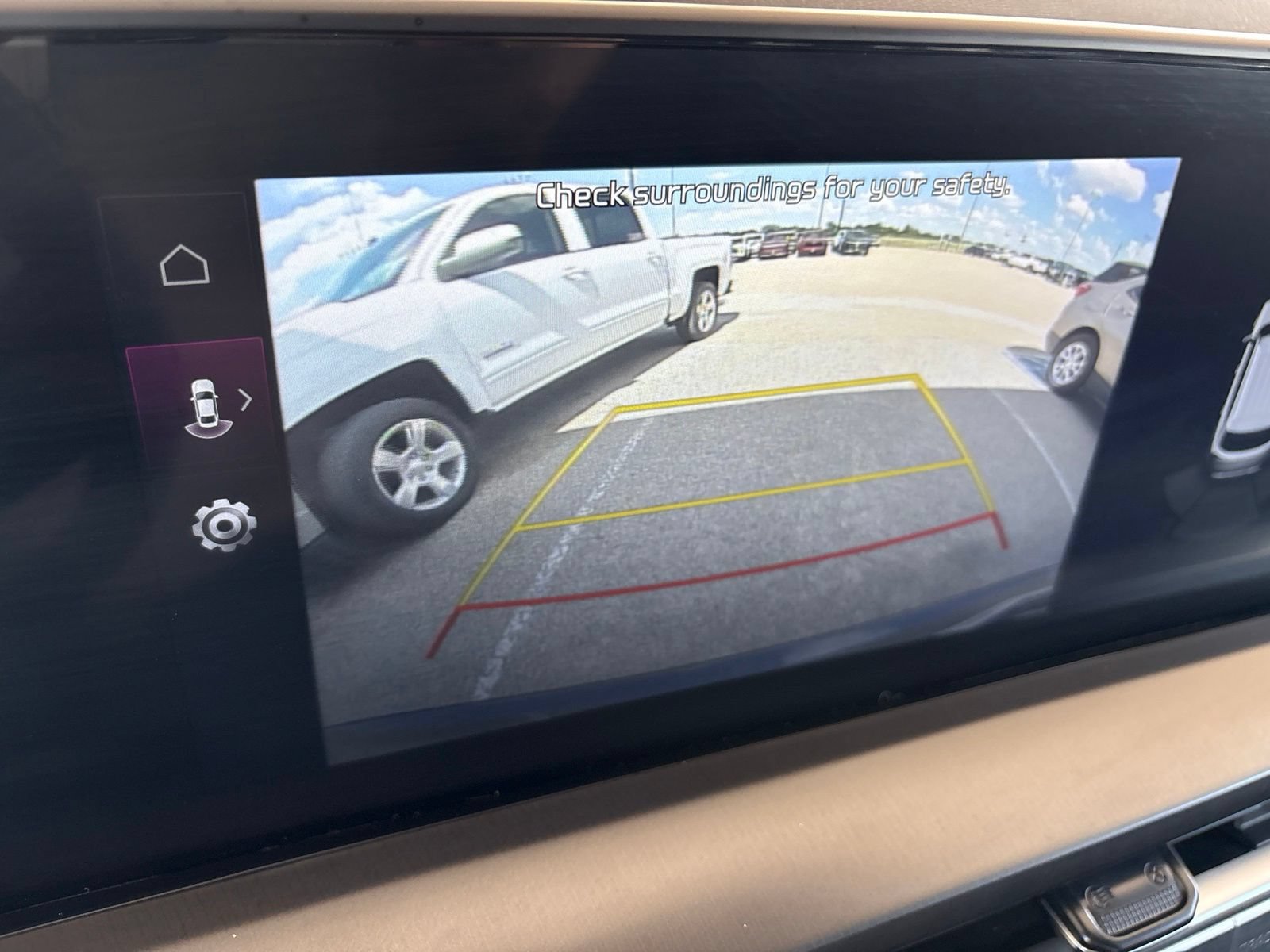 Used 2025 Kia Telluride S FWD image 25