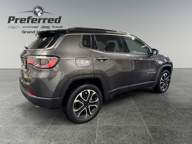 Used 2022 Jeep Compass Limited image 17