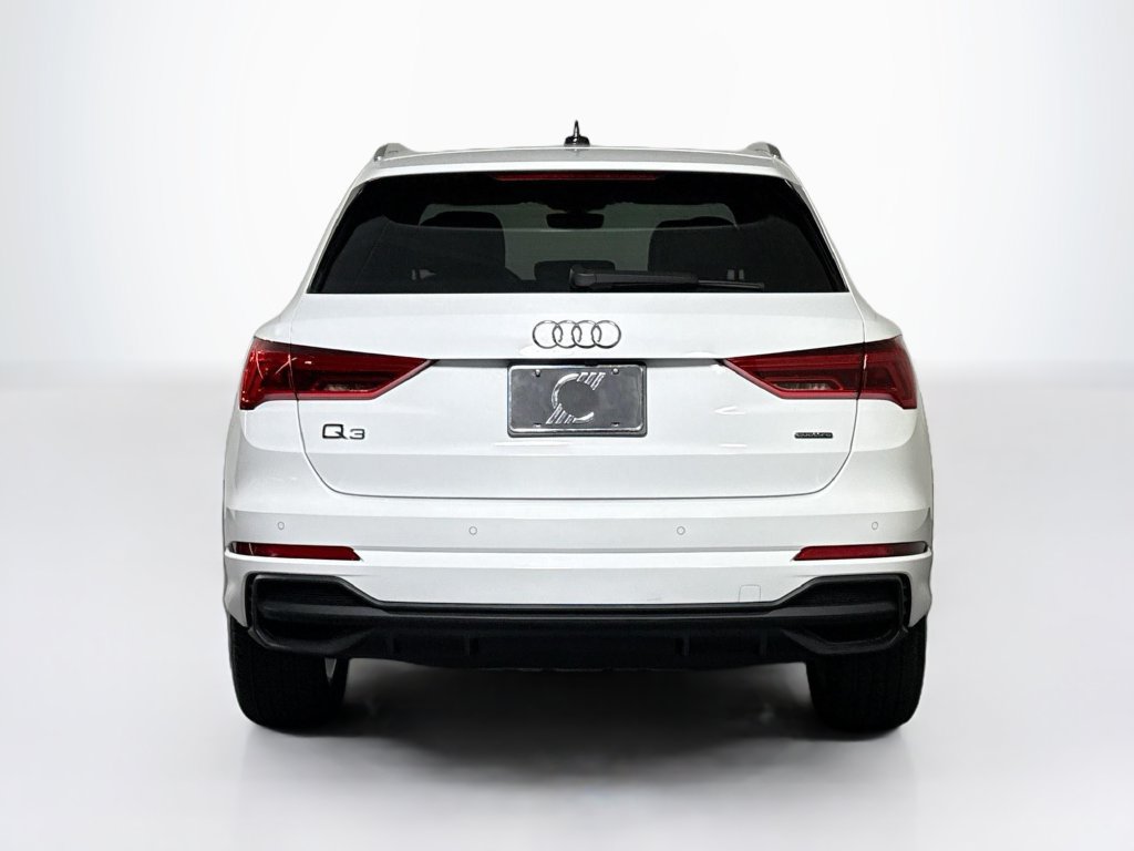 Used 2022 Audi Q3 2.0T Premium Plus w/ Premium Plus Package AWD/4WD image 4