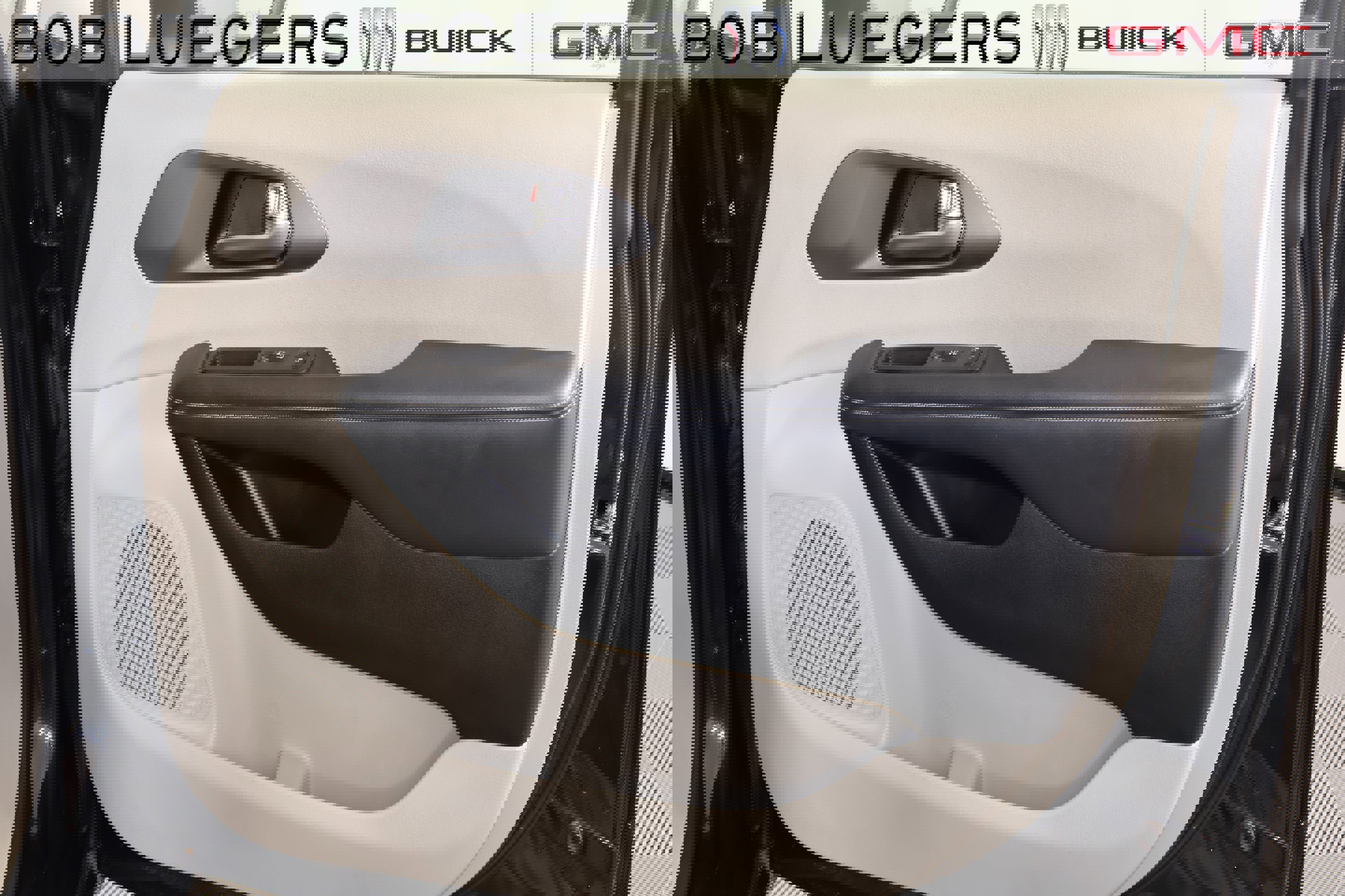 Used 2023 Chrysler Pacifica Touring-L image 15