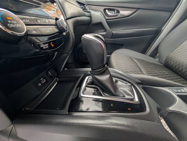 Used 2019 Nissan Rogue SV AWD/4WD image 19