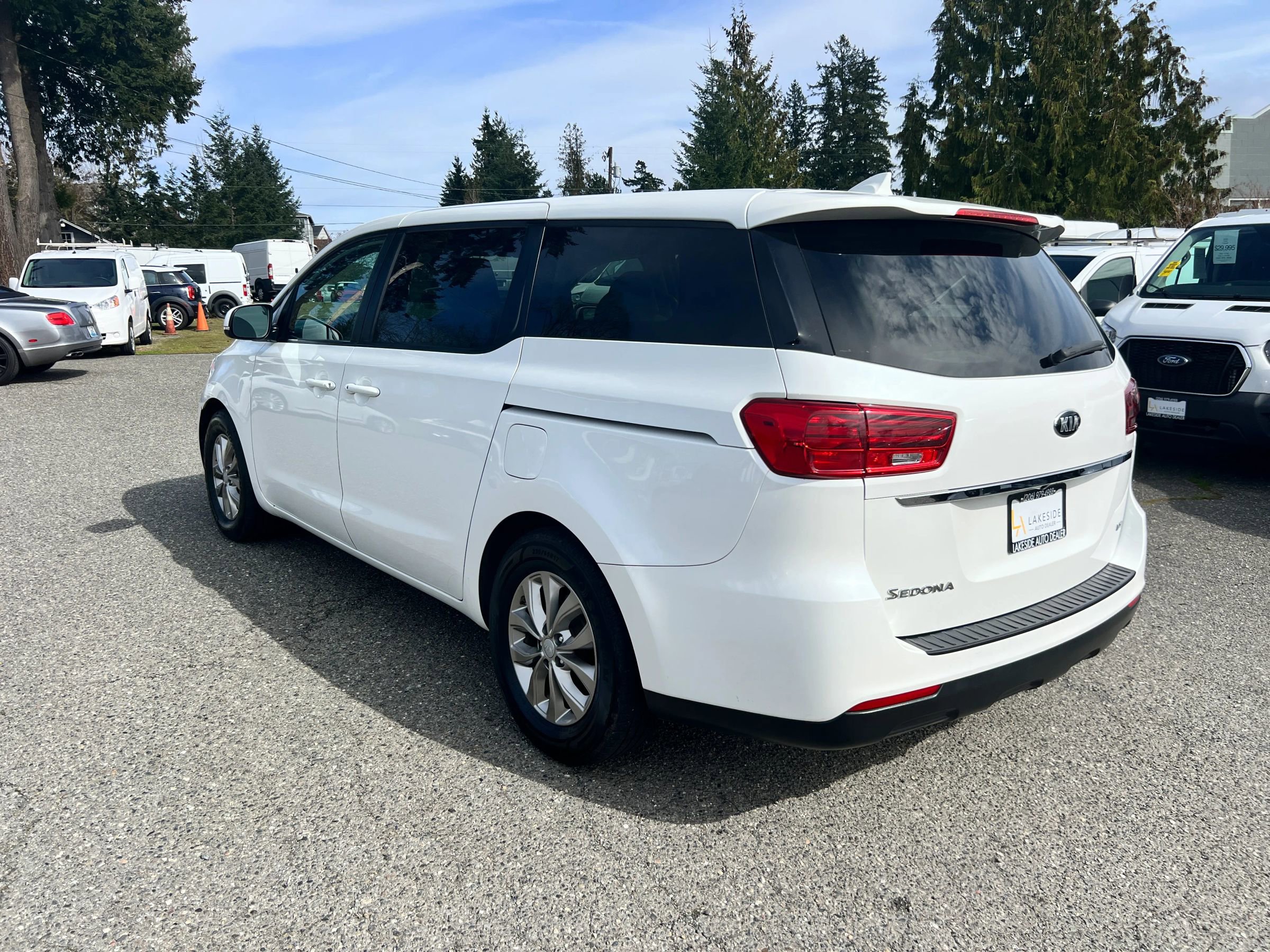 Used 2020 Kia Sedona LX image 5