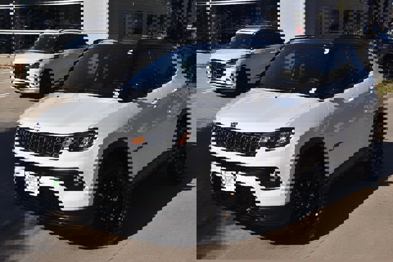 Used 2024 Jeep Compass Latitude w/ Altitude Special Edition image 37