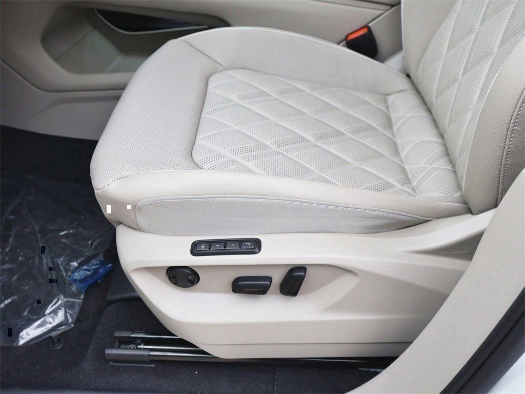 New 2026 Volkswagen Atlas SEL Premium R-Line image 14