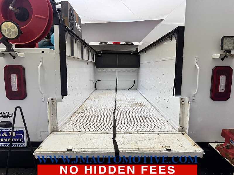 Used 2019 Ford F350 XL w/ STX Appearance Package image 9