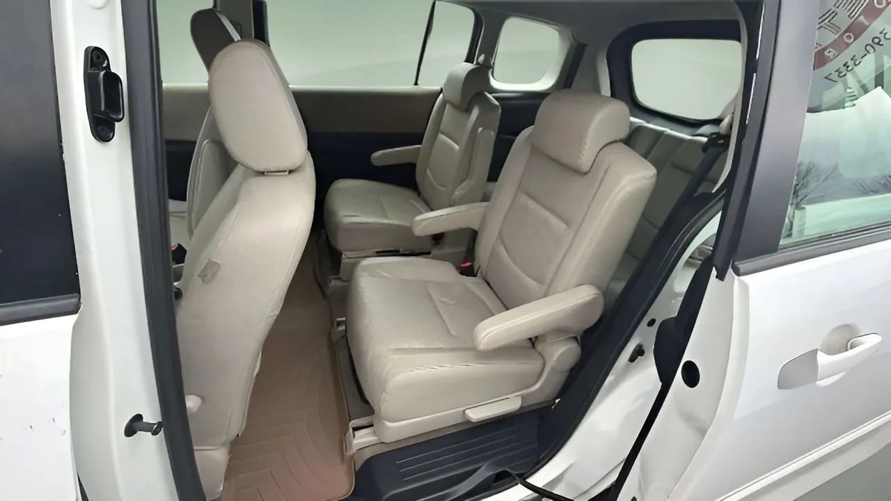 Used 2009 MAZDA MAZDA5 Grand Touring image 34