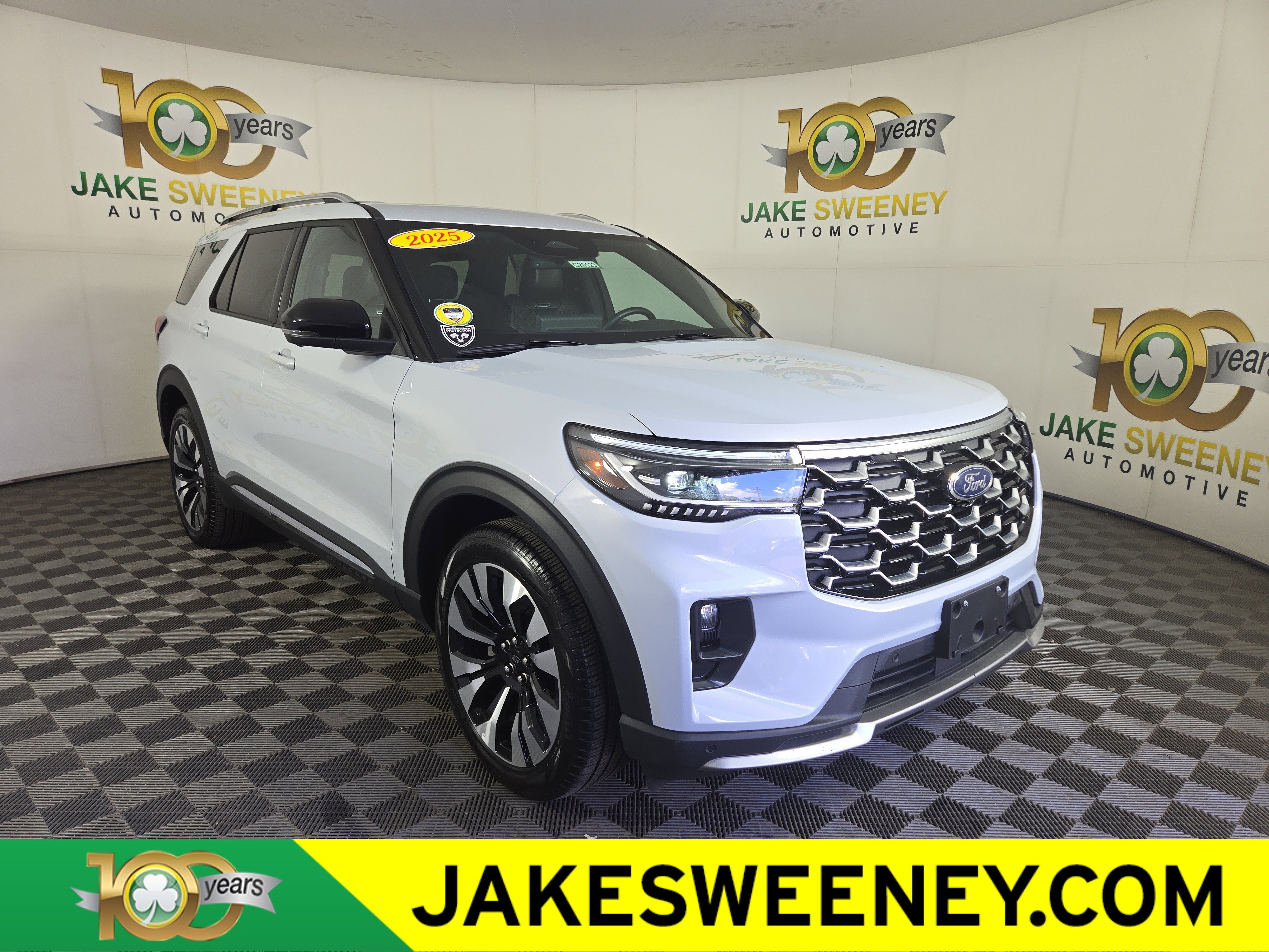 Used 2025 Ford Explorer Platinum w/ LUX Leather Package AWD/4WD image 1