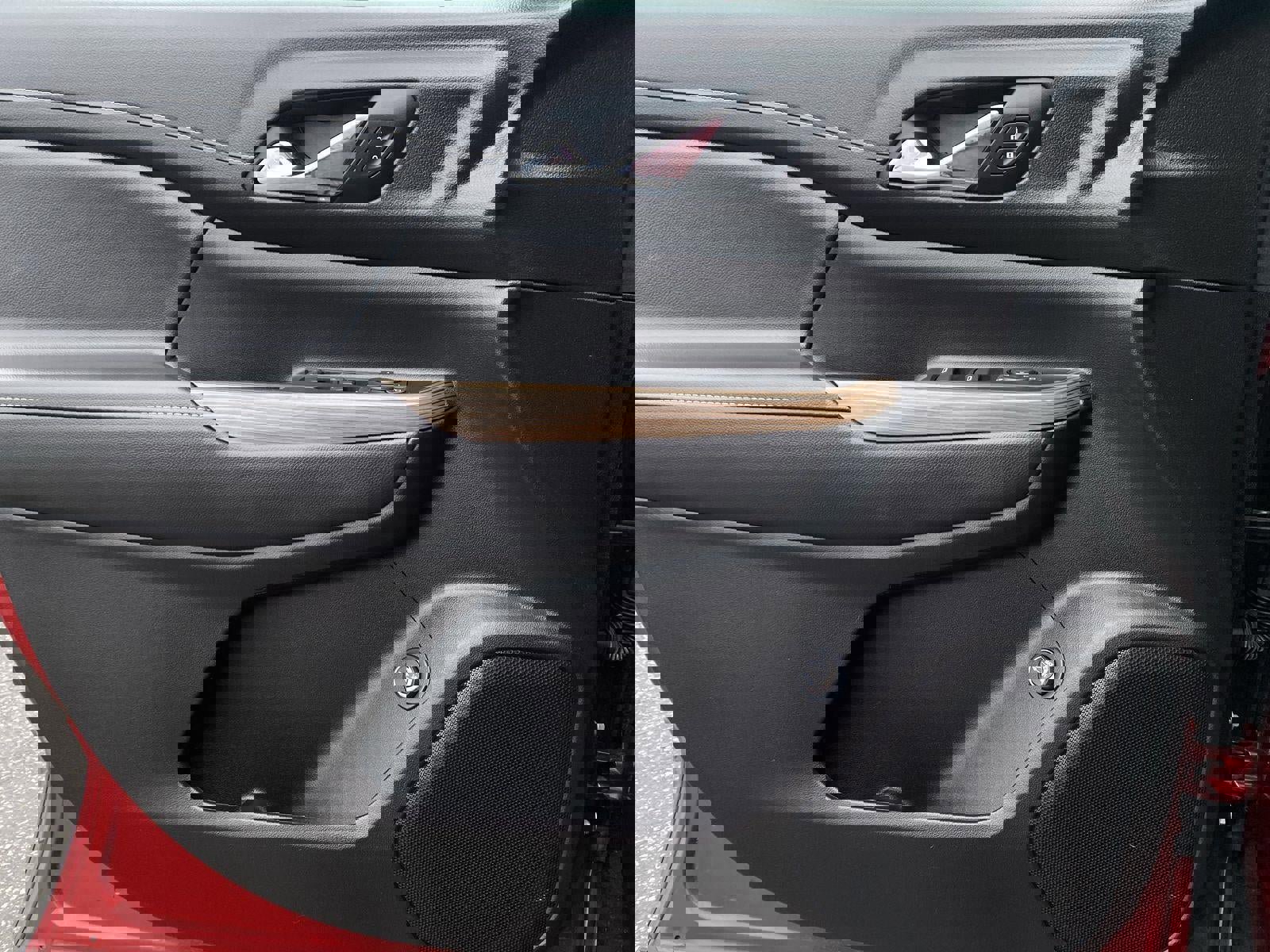 Certified 2023 GMC Acadia SLE w/ Driver Convenience Package image 15