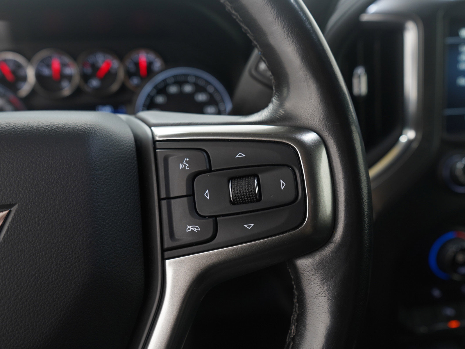 Used 2020 Chevrolet Silverado 1500 RST image 27