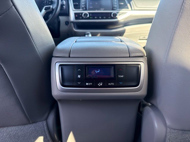 Used 2019 Toyota Highlander Limited AWD/4WD image 29