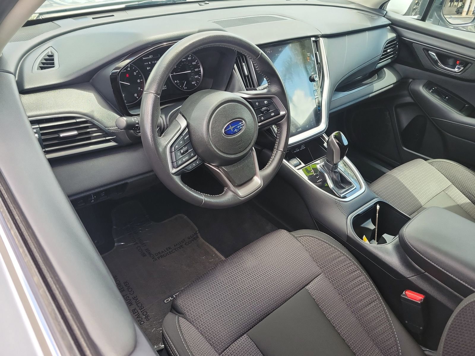 Used 2025 Subaru Outback Premium AWD/4WD image 6