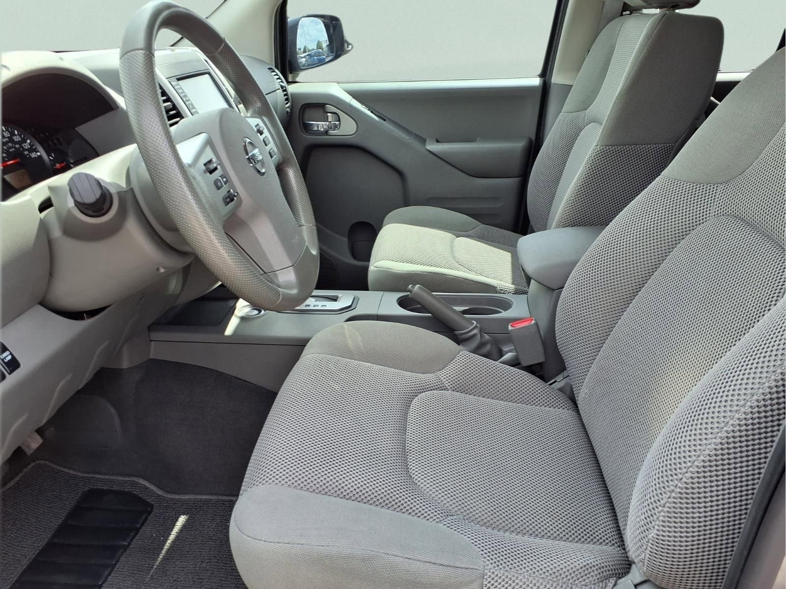 Used 2020 Nissan Frontier SV w/ Midnight Edition Floor Mats image 10