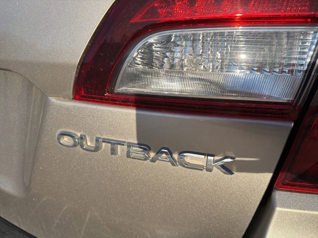 Used 2016 Subaru Outback 2.5i Limited AWD/4WD image 24