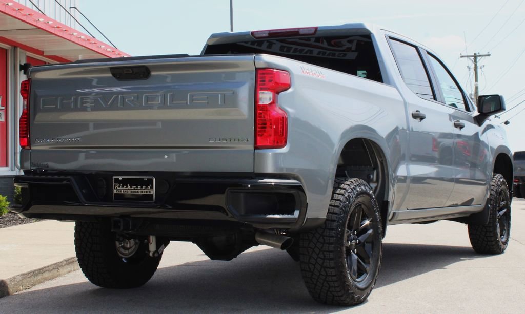 Used 2025 Chevrolet Silverado 1500 Custom Trail Boss AWD/4WD image 6