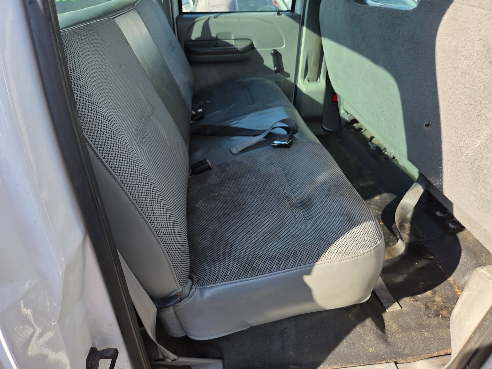 Used 2003 Ford F250 XL image 12