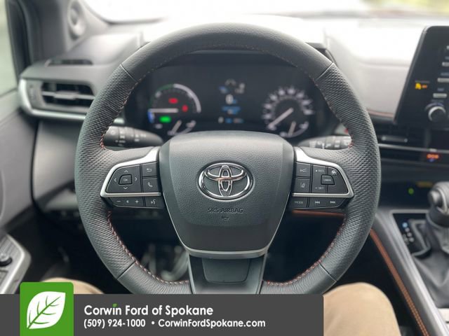 Used 2024 Toyota Sienna XSE image 27