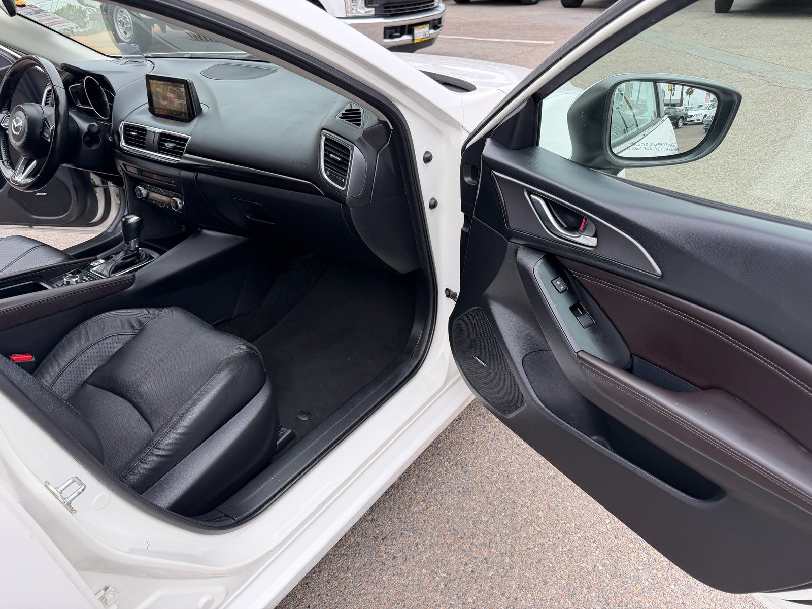 Used 2018 MAZDA MAZDA3 Grand Touring FWD image 13