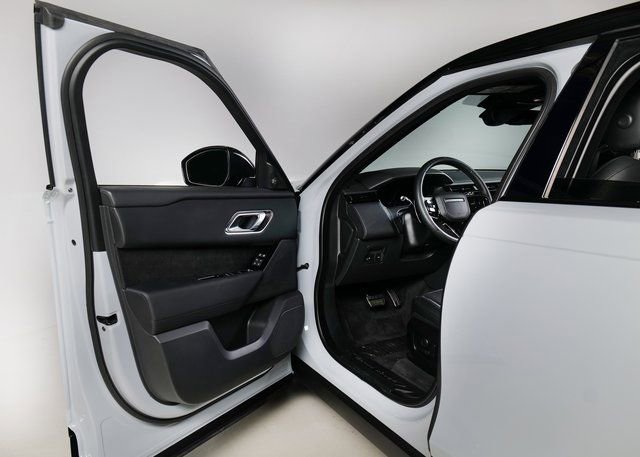 New 2026 Land Rover Range Rover Velar Dynamic SE image 19