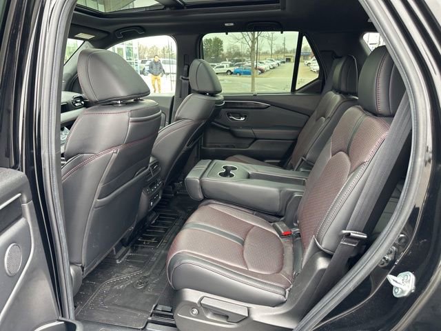Certified 2025 Honda Pilot Black Edition image 12