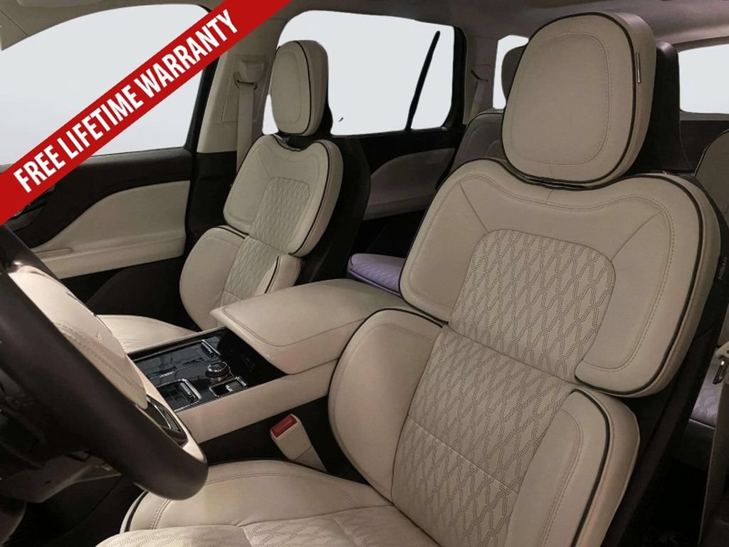 Used 2024 Lincoln Aviator Black Label w/ Jet Package AWD/4WD image 32