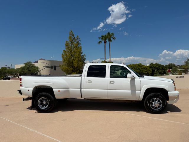 Used 2005 Chevrolet Silverado 3500 LT w/ Heavy-Duty Power Package AWD/4WD image 20