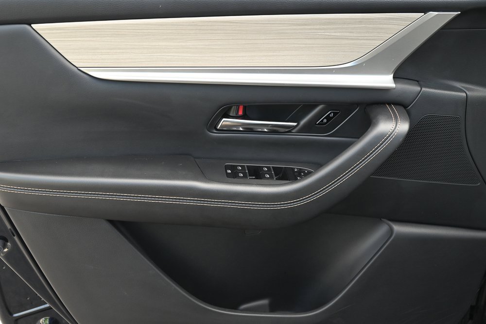 Certified 2025 MAZDA CX-90 3.3 Turbo w/ Preferred Package image 14