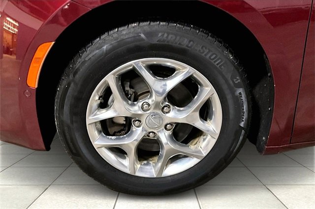 Used 2017 Chrysler Pacifica Limited w/ UConnect Theater Package image 9