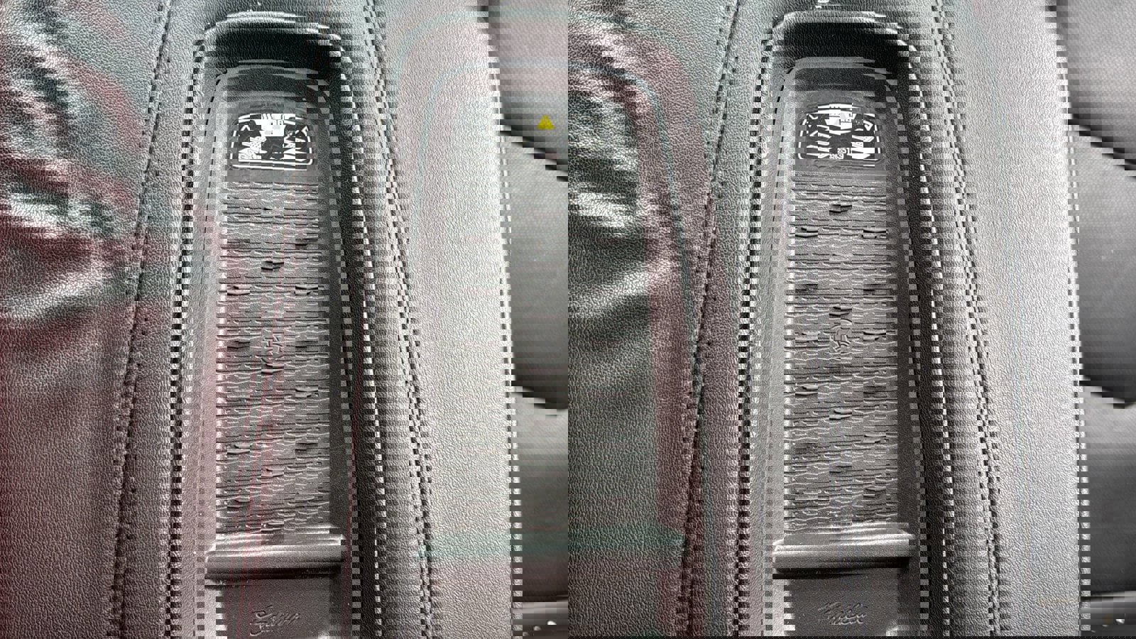 Used 2015 Cadillac Escalade Premium image 16