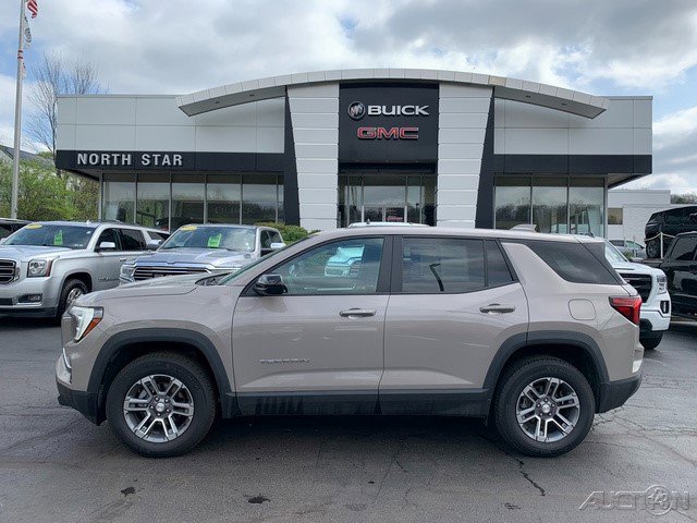 Certified 2025 GMC Terrain Elevation AWD/4WD image 1