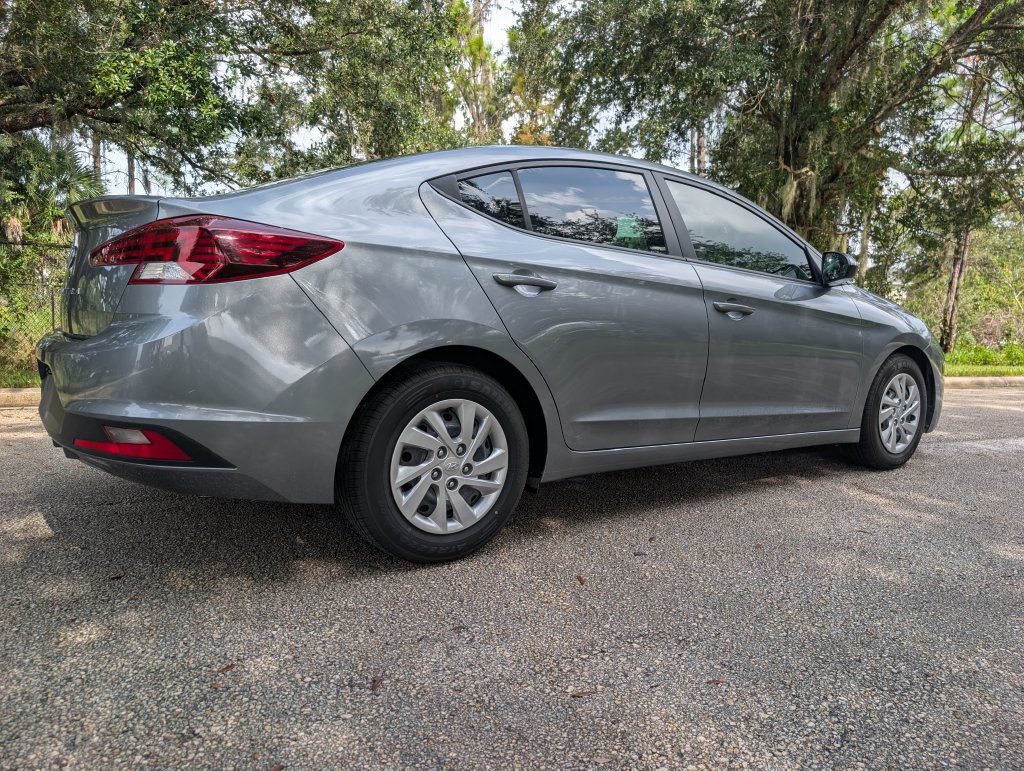 Used 2019 Hyundai Elantra SE FWD image 9